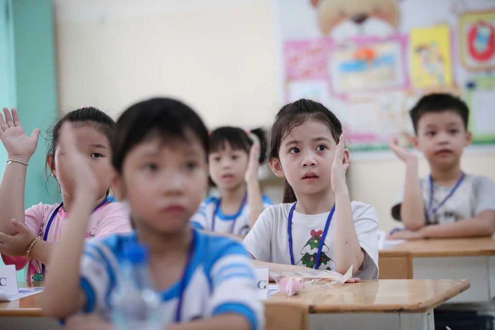 “Nên tiếp tục cấm giáo viên dạy thêm học sinh mà mình dạy chính khoá”