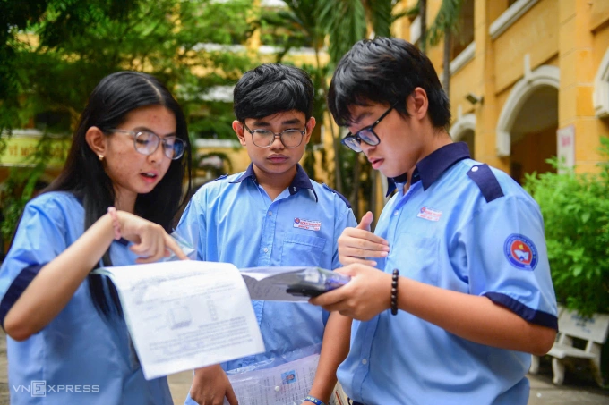 Chủ tịch nước Tô Lâm: ‘Thi vào lớp 10 căng thẳng hơn đại học’