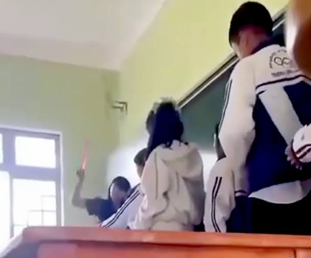 Giáo viên đ.ánh học sinh chỉ để thỏa mãn cảm giác bề trên